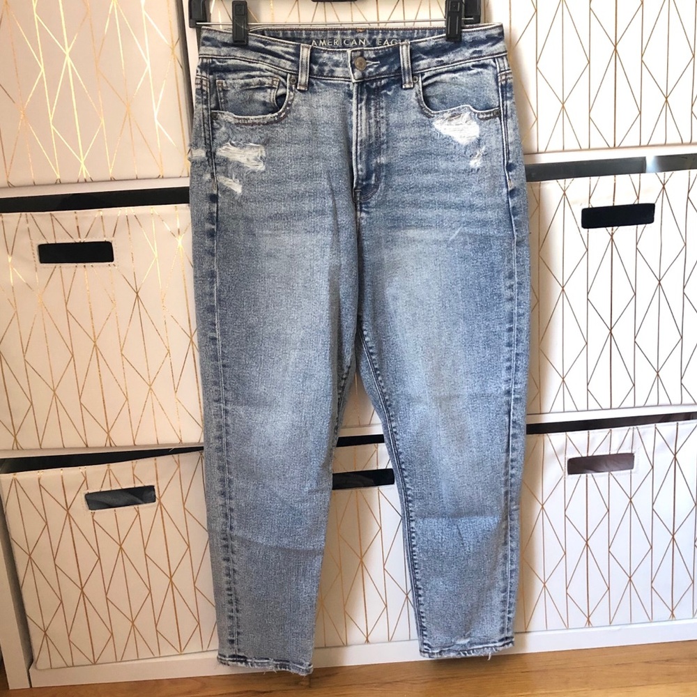 AE mom jeans size 4 xtra short new without tags